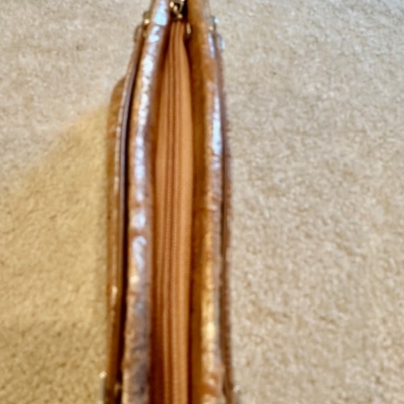 VINTAGE WOMEN'S DUE FRATELLI GENUINE LEATHER HANDBAG, SHINY BROWN & SILVER COLOR - Picture 8 of 11